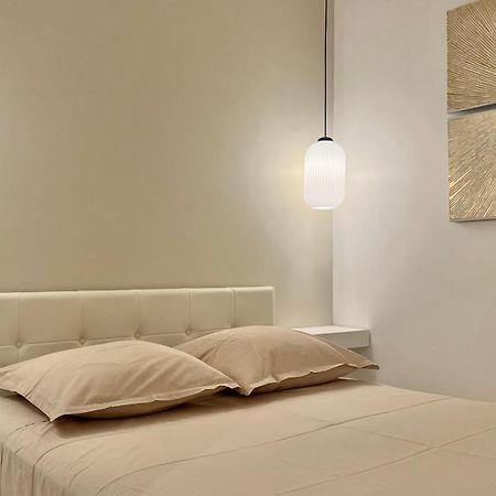 Seaviews By Jenni Menton, La Suite, Superbe Front De Mer, Top Emplacement Avec Terrasse Et Parking! Bagian luar foto
