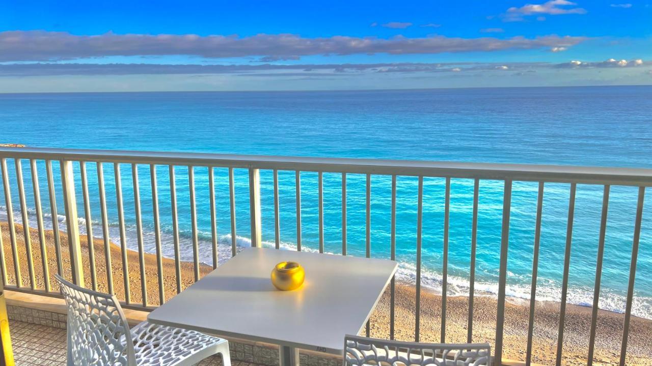 Seaviews By Jenni Menton, La Suite, Superbe Front De Mer, Top Emplacement Avec Terrasse Et Parking! Bagian luar foto