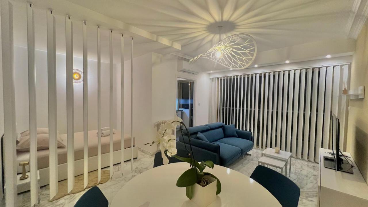 Seaviews By Jenni Menton, La Suite, Superbe Front De Mer, Top Emplacement Avec Terrasse Et Parking! Bagian luar foto